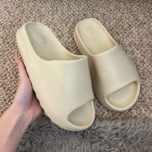 knock off yeezy slides